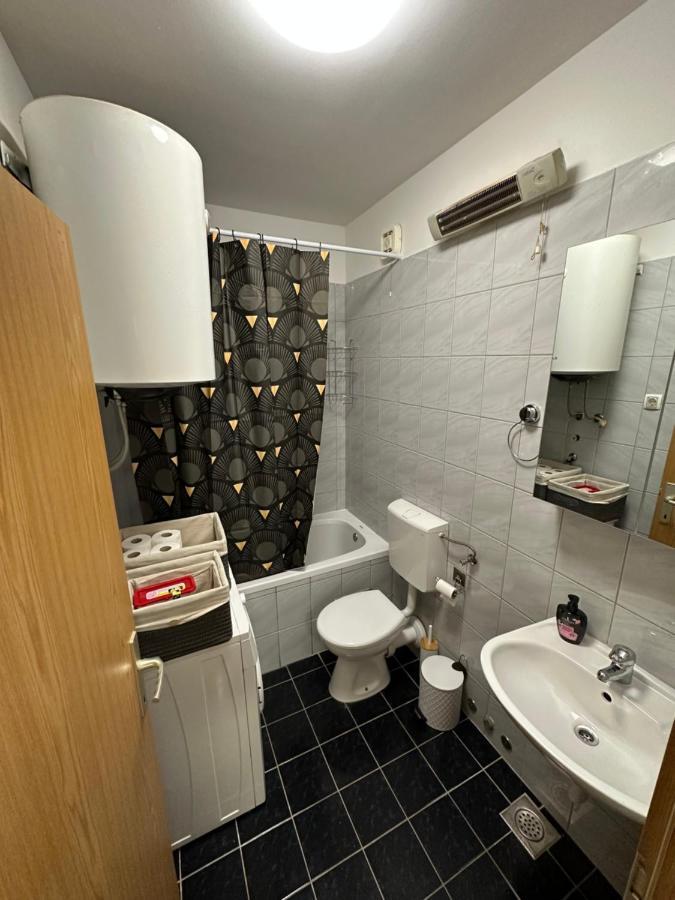 Apartamento Apartman Aurora Kaštel Novi Exterior foto
