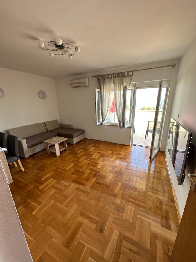 Apartamento Apartman Aurora Kaštel Novi Exterior foto