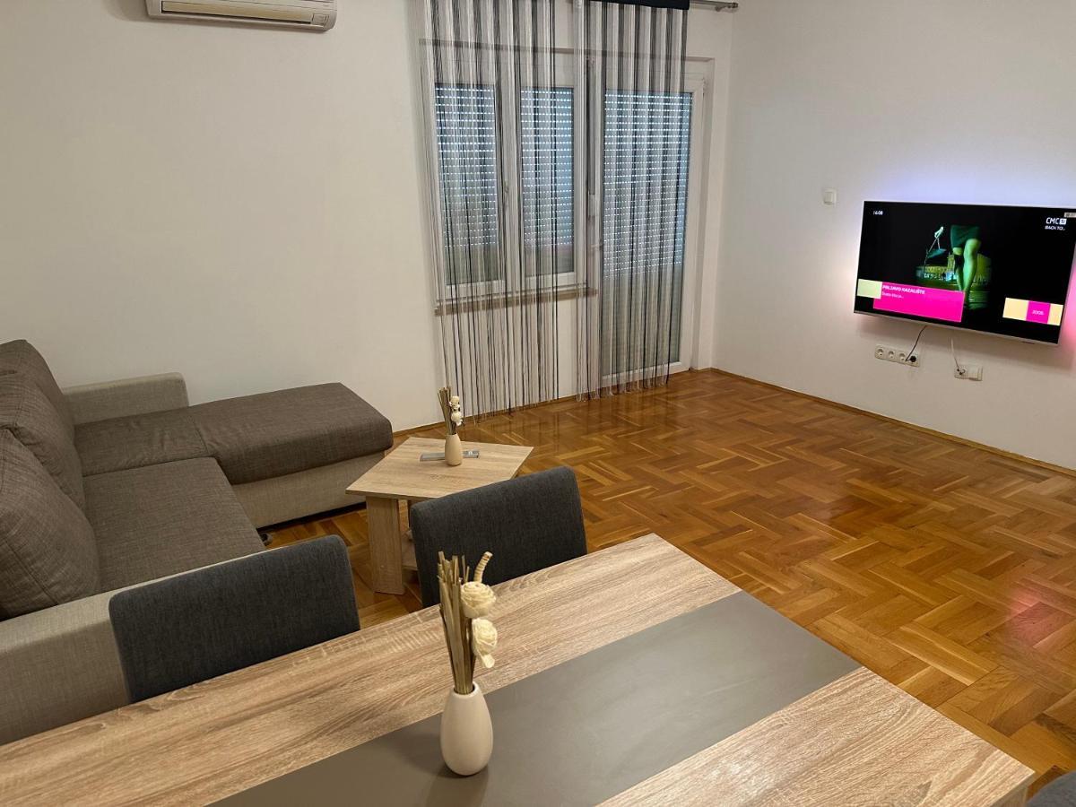 Apartamento Apartman Aurora Kaštel Novi Exterior foto